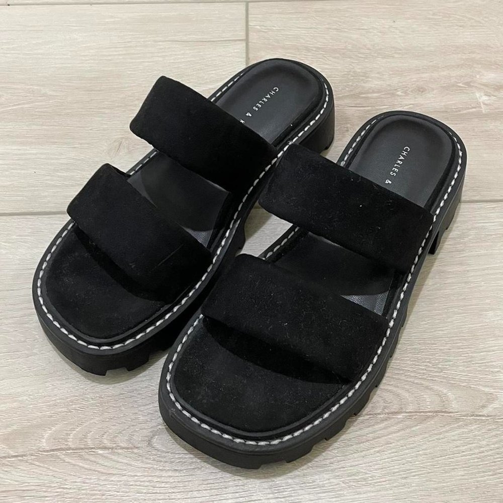 Charles and Keith black chunky sandals